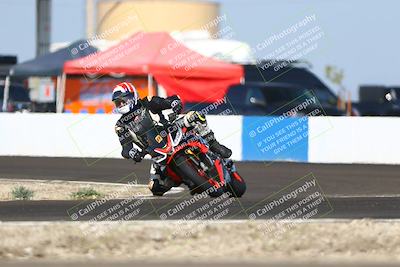 media/Sep-21-2025-TrackDaz (Sun) [[277c75b276]]/A Group/10am (Turn 1)/